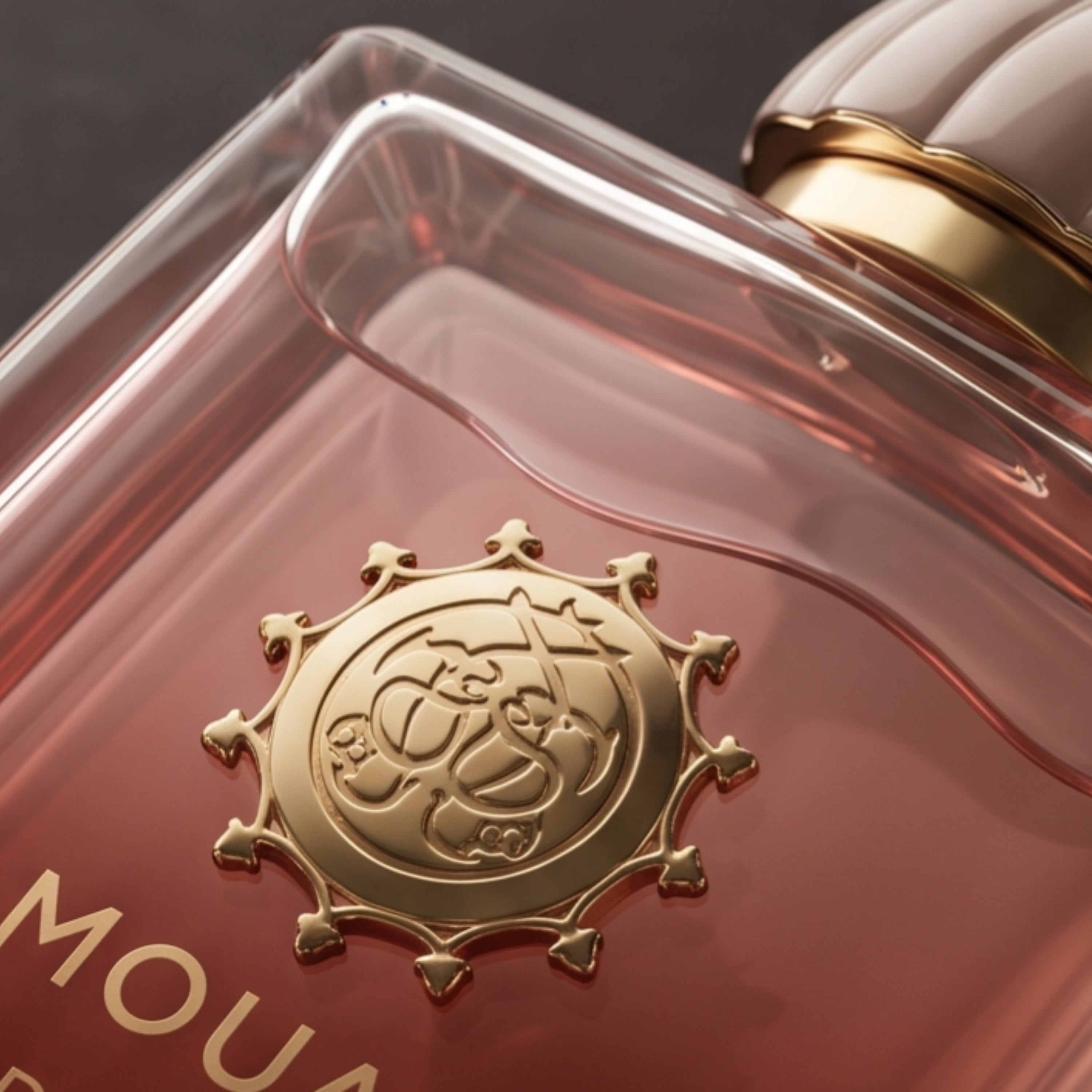 عطر أمواج غايدنس 46 – سحر الشرق الاستثنائي بتركيز يخطف الأنفاس